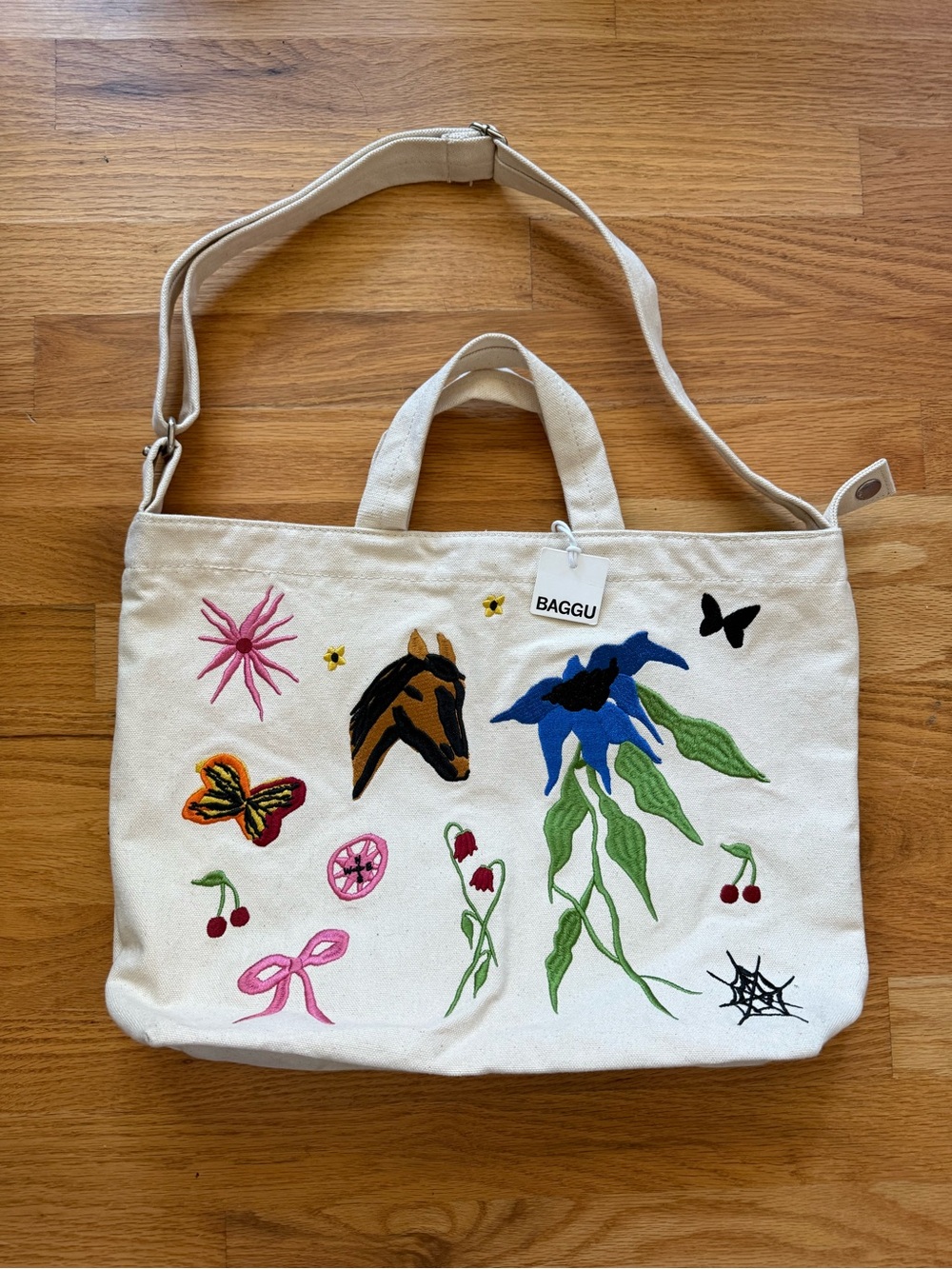 NWT BAGGU X Jessica Williams Horizontal Duck Bag